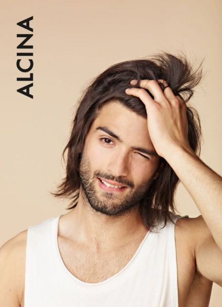 Moderner Herren Langhaarschnitt